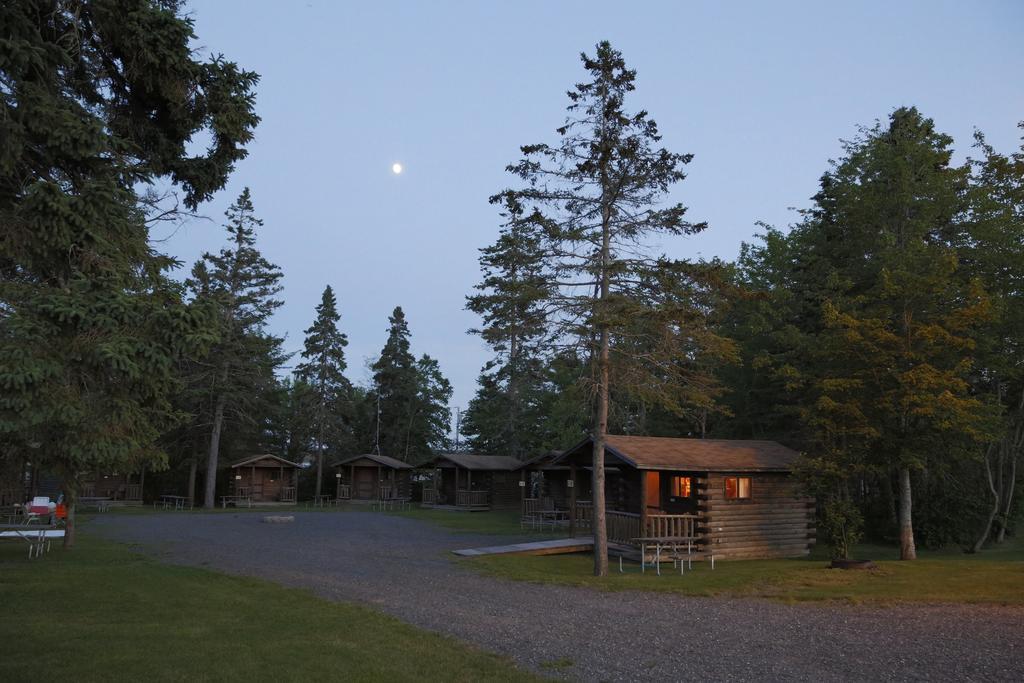 Narrows Too Camping Resort Cabin 1 Trenton Exterior foto
